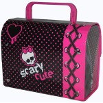 KUFEREK MONSTER HIGH Z RĄCZKĄ